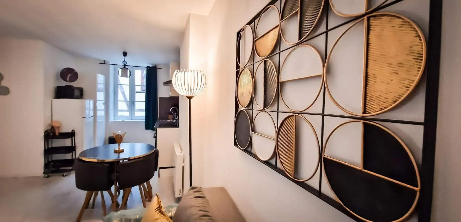 וילפראנש-דה-רוארג L'Art Deco 3 Etoiles Wifi, Netflix, Disney, Coeur De Bastide 0*,  צרפת